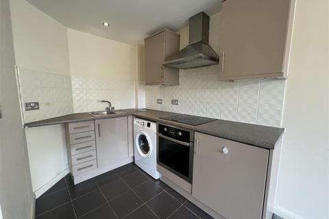 1 bedroom flat to rent, Mossvale Close, Old Hill, Cradley Heath