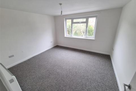 2 bedroom apartment to rent, Pascoe Close, Poole BH14