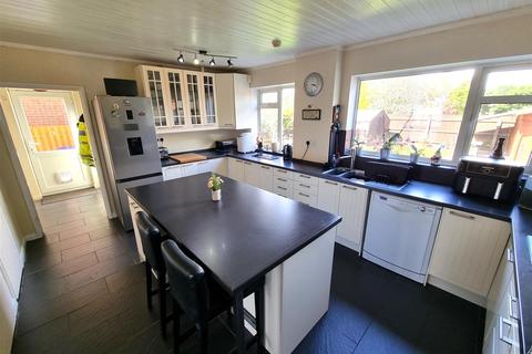 4 bedroom detached house for sale, Runnymede Avenue, Poole BH11