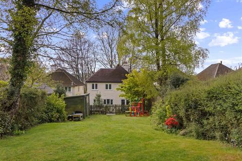 4 bedroom detached house for sale, Fir Tree Avenue, Haslemere