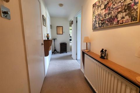 2 bedroom property for sale, High Birch Court, New Barnet, EN4