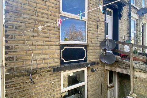3 bedroom end of terrace house for sale, Sculptor Place, Brighouse