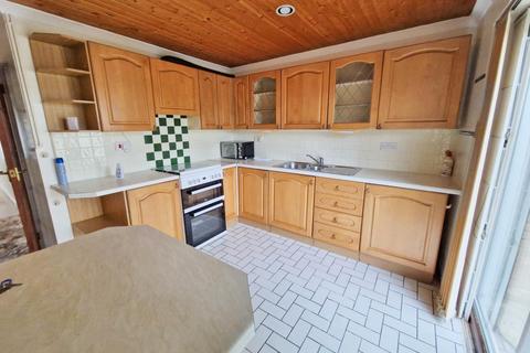 71 Deri Avenue, Pencoed, Bridgend, CF35 6TT