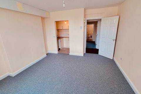 1 bedroom flat for sale, Coychurch Road, Pencoed, Bridgend, CF35 5NG