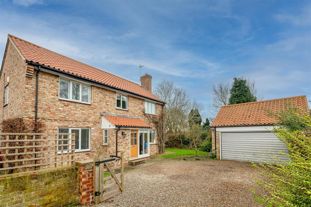 105 Main Street, Great Ouseburn, York 4 bed detached house for sale £