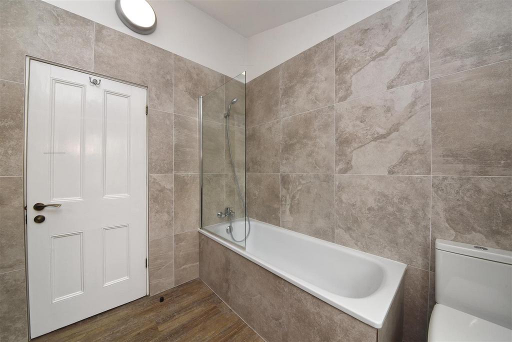 53 Parkhurst Pic 10.jpg