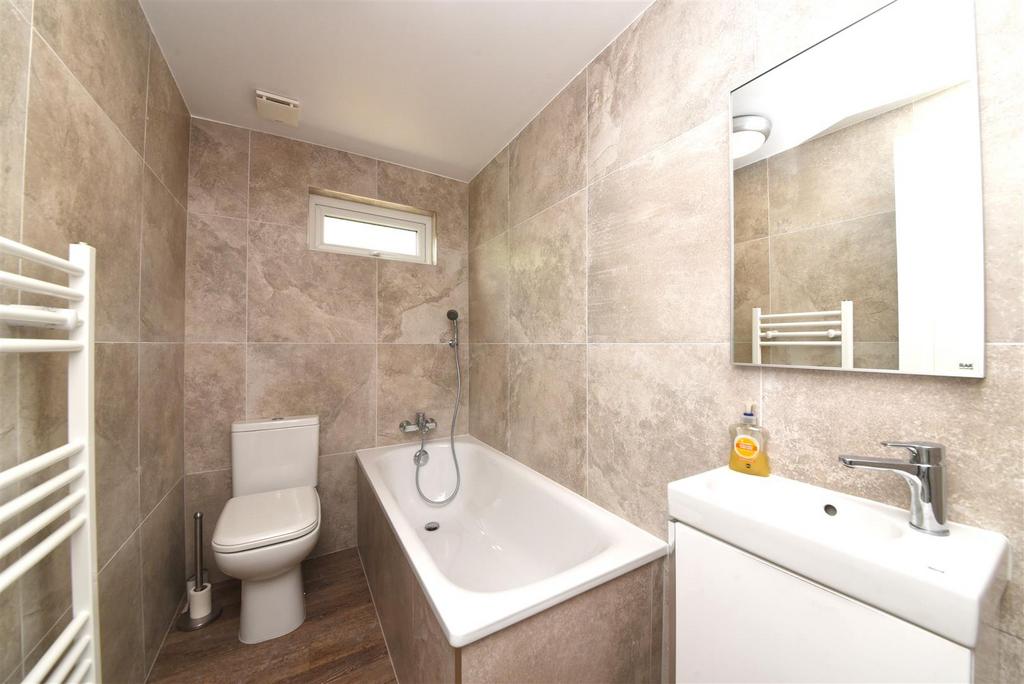 53 Parkhurst Pic 5.jpg