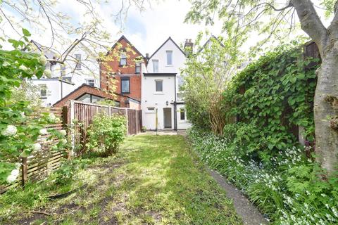 4 bedroom terraced house for sale, Parkhurst Road, Friern Barnet, N11