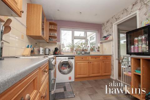 73 Britannia Crescent, Lyneham, Chippenham, SN15 4AN