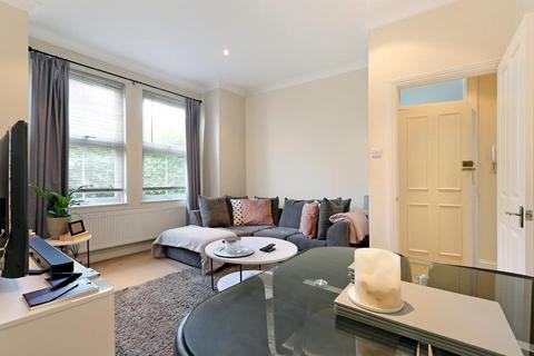 2 bedroom flat for sale, Replingham Road, London SW18