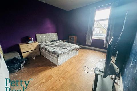 2 bedroom terraced house for sale, Lord Street, Colne