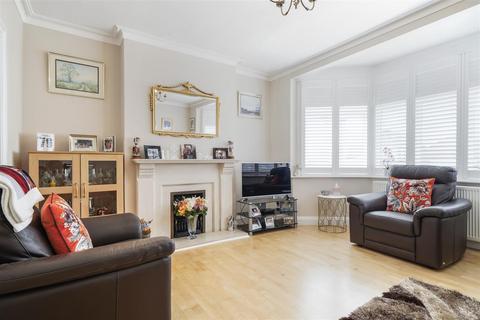 4 bedroom detached house for sale, St. Andrews Close, Dollis Hill