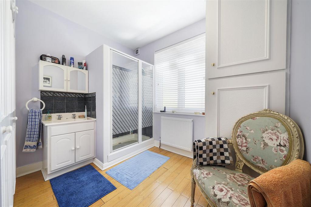 1 St. Andrews Close - h9nf2 QEZGZbe2 KGzg Sa0.jpg