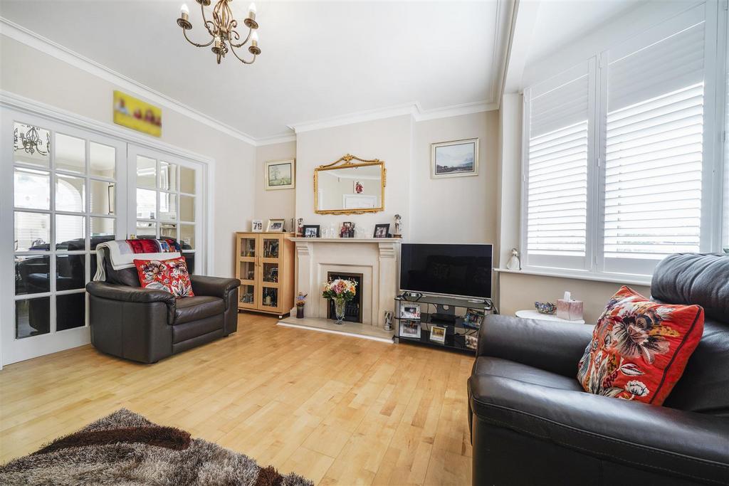 1 St. Andrews Close - z2p5 DUk CPciq CIJ3p VZ8.jpg