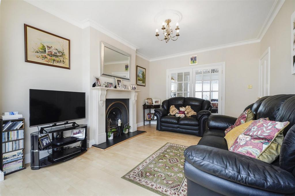 1 St. Andrews Close - NAQd I6 Nsmt LPSu5r RRhr.jpg