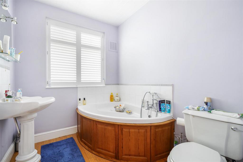 1 St. Andrews Close - HZ28xy5 Bnd Rw WRo Dt97y.jpg