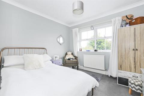 6 Brightview Close, Bricket Wood, St Albans, AL2 3NH