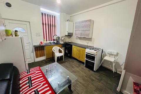 2 bedroom terraced house for sale, Cranswick Street, Manchester