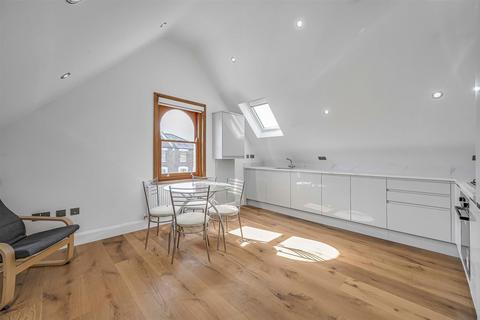 1 bedroom flat for sale, Upper Tollington Park, Stroud Green