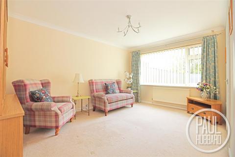 2 bedroom semi-detached bungalow for sale, Gilpin Road, Oulton Road, NR32