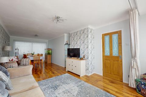 18 Vicarage Lane, Gravesend, DA12 4TF