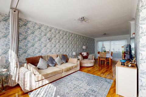 18 Vicarage Lane, Gravesend, DA12 4TF