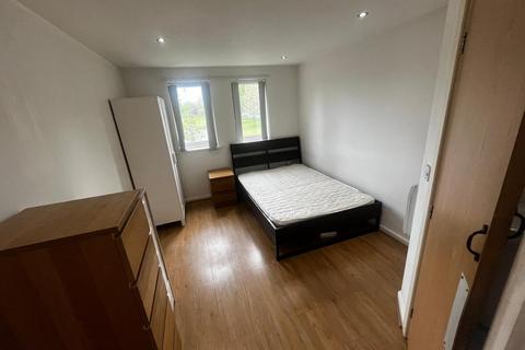 2 bedroom flat to rent, Walker House, 6 Elmira Way, Salford