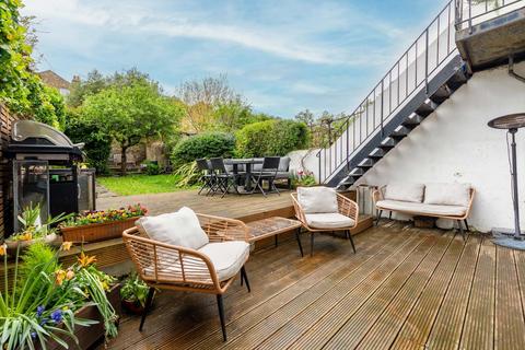 48a Springdale Road, London, N16 9NX