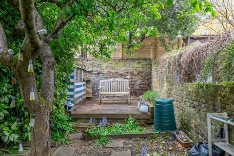 48a Springdale Road, London, N16 9NX