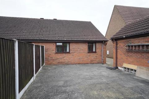 2 bedroom semi-detached bungalow for sale, Sandholme Way, Howden, Goole