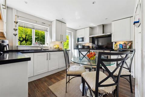 5 bedroom house for sale, Sheepfold Road, Guildford