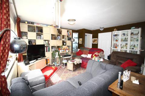 54 Fern Grove, Bletchley, Milton Keynes, MK2 3QF