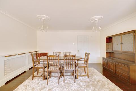1 Louise Gardens, Rainham, RM13 8LH