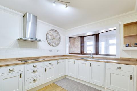 1 Louise Gardens, Rainham, RM13 8LH