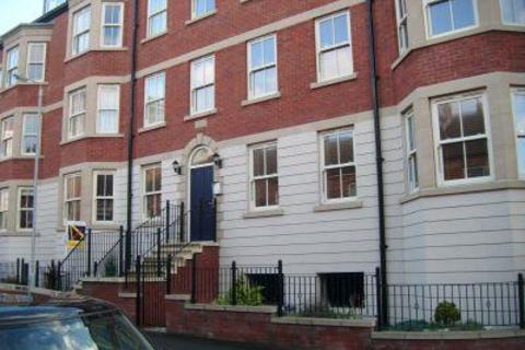 3 bedroom apartment to rent, Castle Heights, Marlborough Street