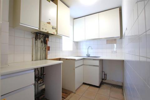 1 bedroom maisonette for sale, Queens Avenue, Greenford UB6