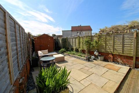 3 bedroom terraced house for sale, Hindover Road, Seaford, BN25 3NR