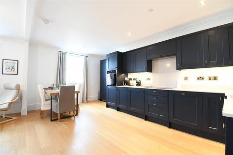 Flat 5, 49 - 51 Parade, Leamington Spa, CV32 4BL