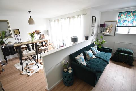 38 Kittiwake Drive, Portishead, Bristol, BS20 7PL
