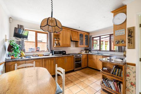 4 bedroom detached house for sale, The Lodge, Lissington Road, Wickenby, Lincoln, Lincolnshire, LN3 5AB