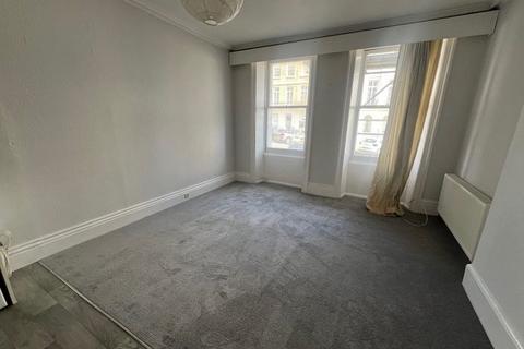 2 bedroom flat to rent, Portland Place, Brighton, BN2 1DG