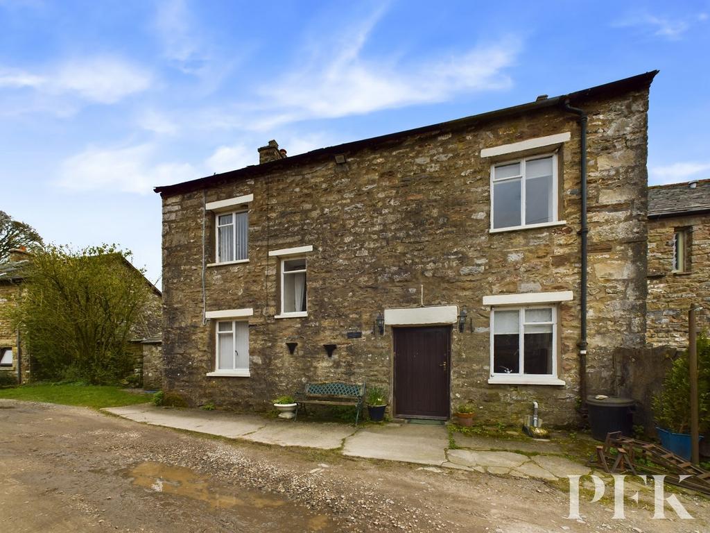 Tebay, Penrith CA10 3 bed semidetached house for sale £250,000
