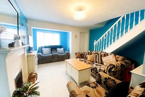3 bedroom semi-detached house for sale, Chesterwood Drive, Wallsend