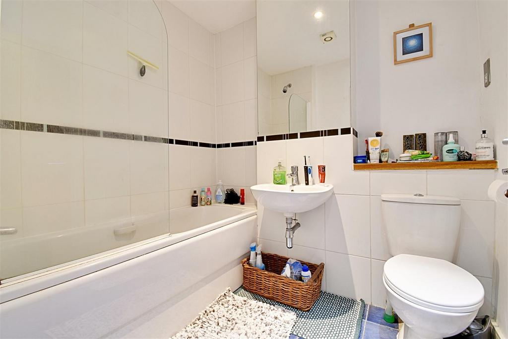 Bathroom.jpg