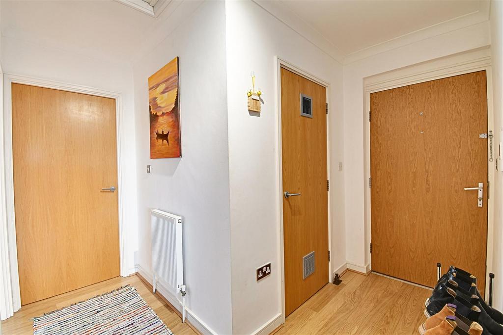Entrance Hall 2.jpg