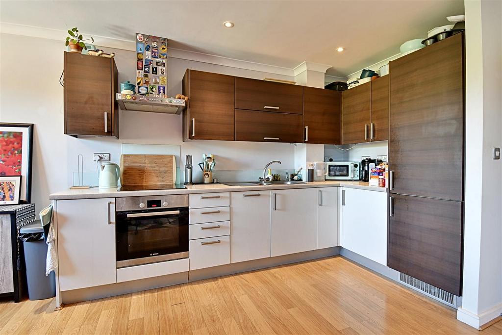 Kitchen 1.jpg