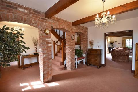 5 bedroom farm house for sale, Corner Farm, Grassthorpe, Newark NG23 6QZ