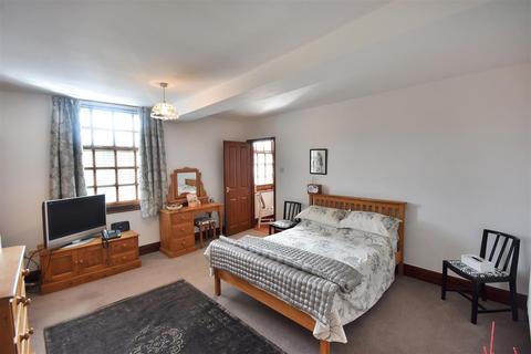 5 bedroom farm house for sale, Corner Farm, Grassthorpe, Newark NG23 6QZ