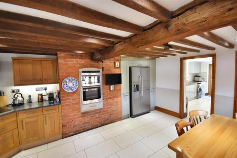 5 bedroom farm house for sale, Corner Farm, Grassthorpe, Newark NG23 6QZ