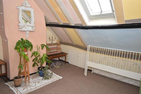undefined, St. Leonards Court, Newark